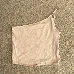 One shoulder crop top